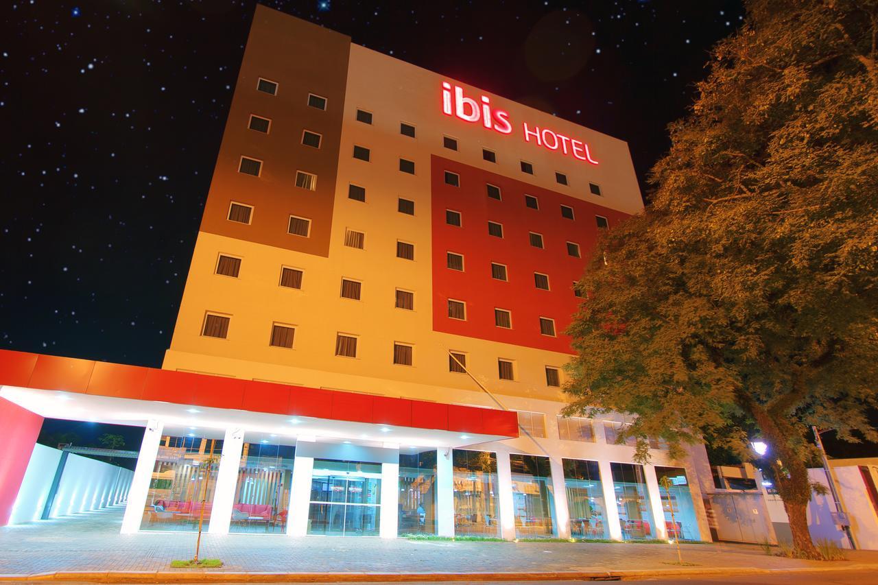 ホテル Ibis Cascavel エクステリア 写真