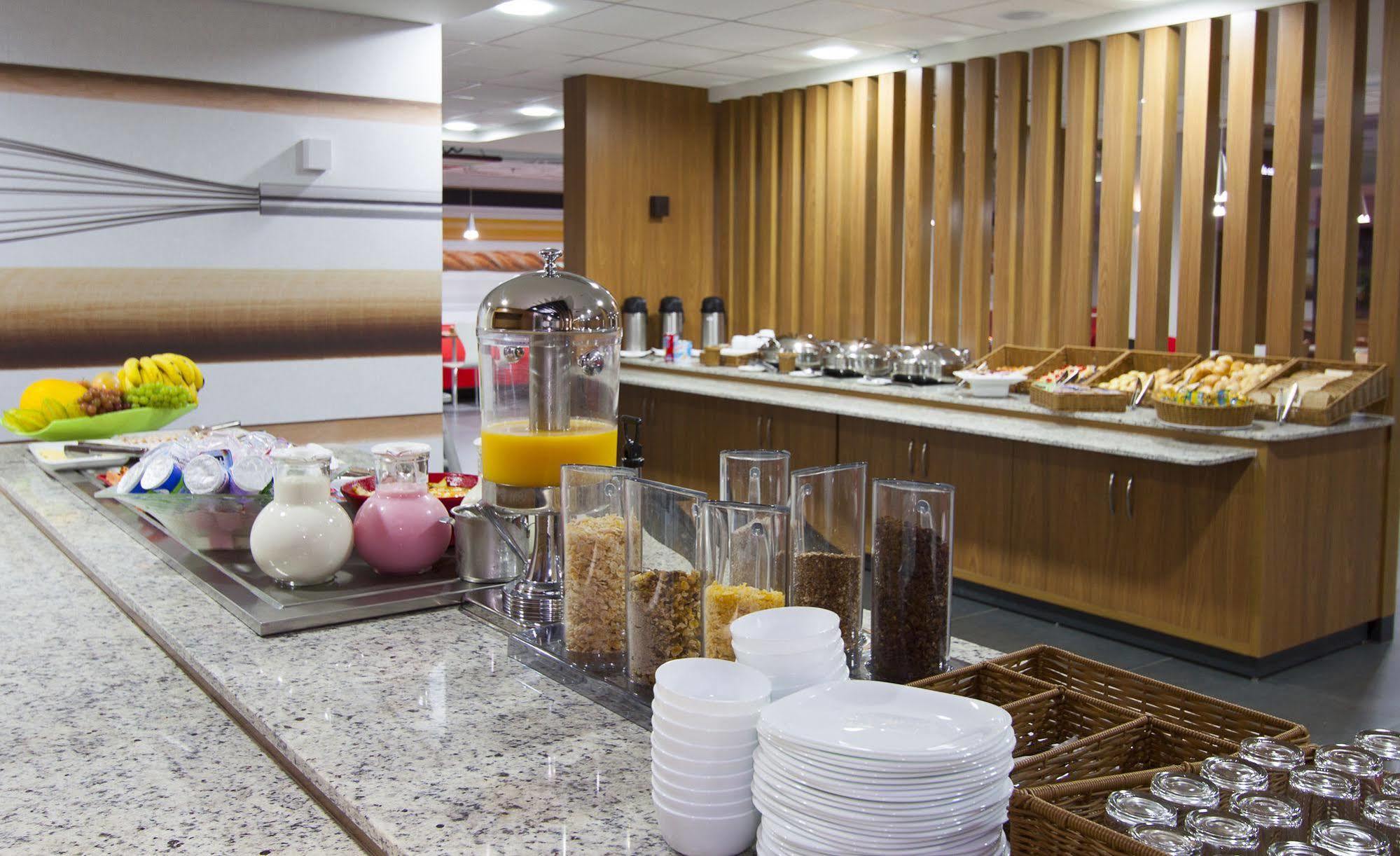 ホテル Ibis Cascavel エクステリア 写真